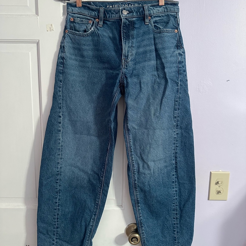 American Eagle Outfitters Women's Relaxed Blue Jeans